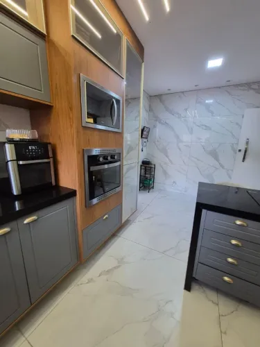Casa com 4 dormitórios para alugar, 200 m² por R$ 9.160,00/mês - Serra Grande - Niterói/RJ