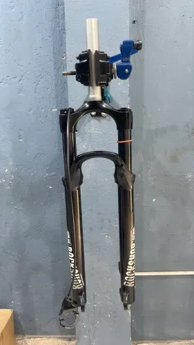 Suspensão a ar rock shox recon espiga reta eixo Qr