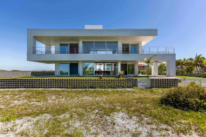 CASA FRENTE MAR À VENDA NO BALNEÁRIO ATAMI | PONTAL DO PARANÁ