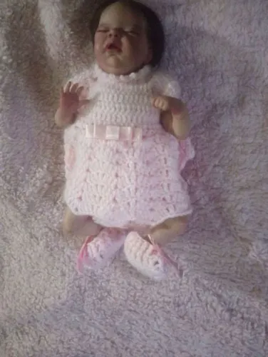 Mini bebê reborn menina realista 23cm