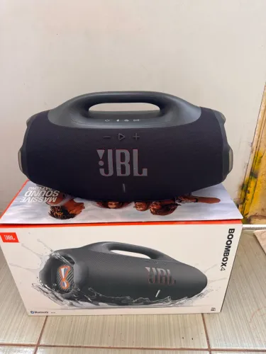 Caixa JBL boombox 4