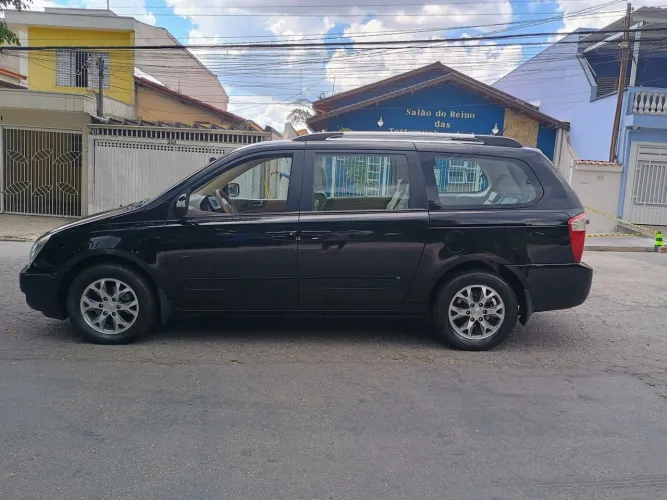 Kia Motors Carnival EX 3.5 V6 24V 276cv Aut. 2014
