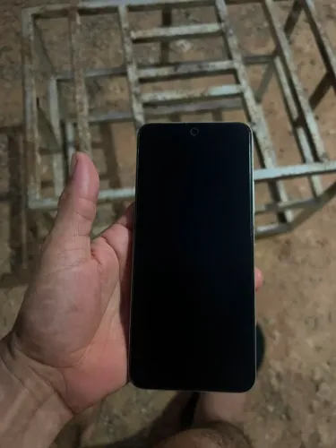 Vende-se celular Redimi 12. 256 de memória,onde memória ram. Eu sou o único dono.
