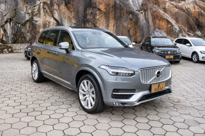 Volvo XC 90 T-6 Inscription 2.0 320cv 5P 2017
