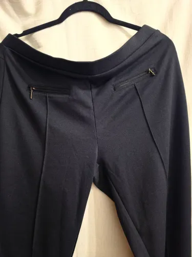 Calça preta de malha 48