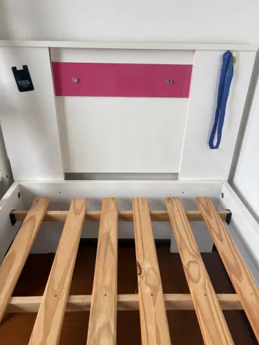 Cama de solteiro com colchão