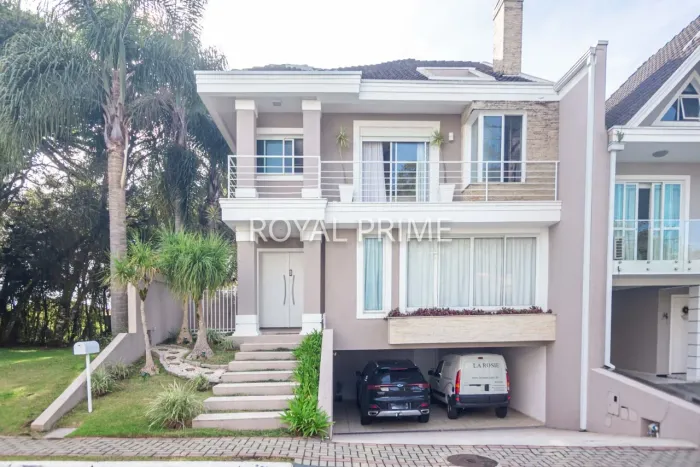 Casa em Condomínio, Mobiliado com Quintal e 4 dormitórios, 270 m² - Para Venda e Locação -