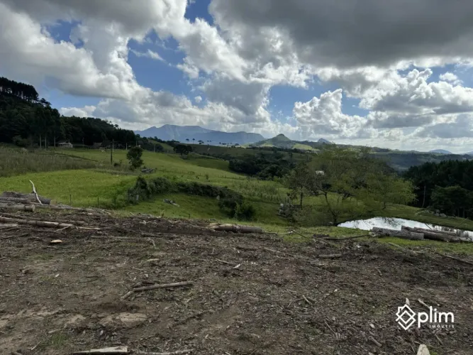 OPORTUNIDADE DE INVESTIMENTO! Terreno rural 19 hectares com lindas cachoeiras.