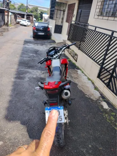 Bros 2022, freio a disco nas duas rodas, completa!