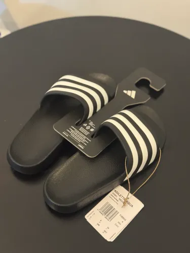 Chinelo Adidas Feminino 36 - Novo e original