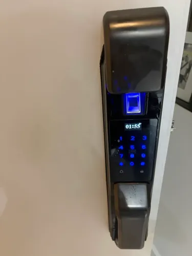 FECHADURA ELETRÔNICA POR SENHA E BIOMETRIA
