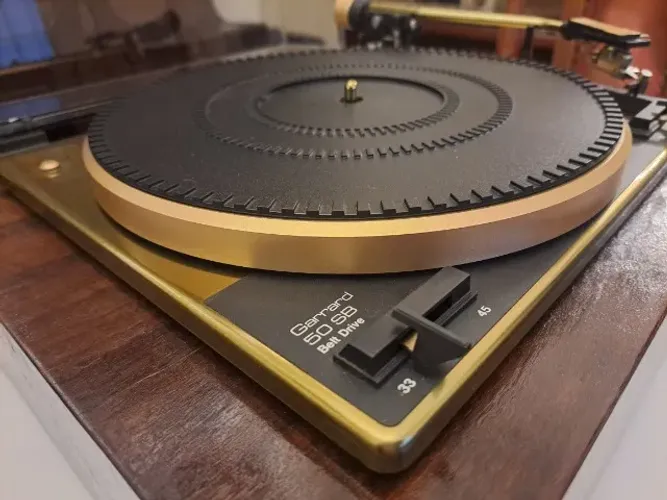 Exclusivo Toca discos Garrard Gradiente 50SB Belt Drive customizado gold