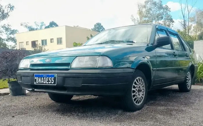 Ford Versailles GL 1.8i / 1.8 2P E 4P 1993