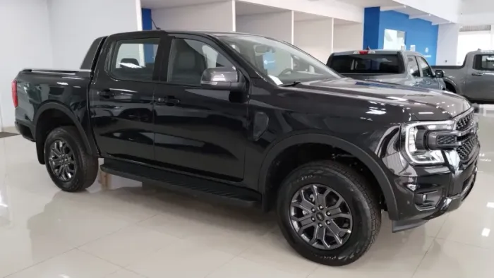Ford Ranger Black 2.0 4X2 CD TB Diesel Aut. 2026