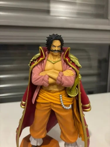 figure gol d. roger one piece