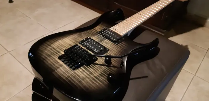 Guitarra Cort X300