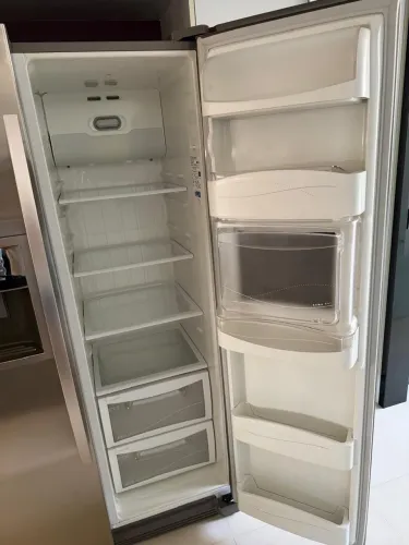 Vendo geladeira Eletrolux com defeito