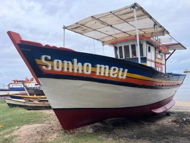VENDO BARCO PRONTO PARA TRABALHAR
