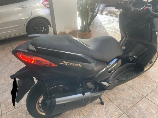 XMAX 250 ABS