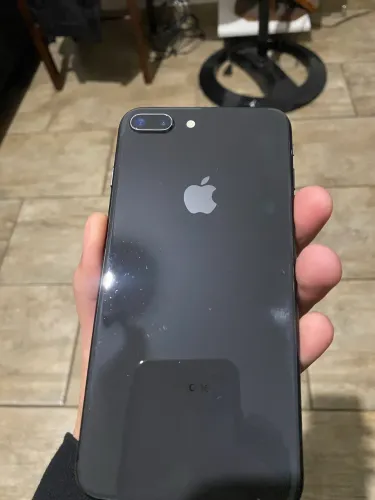 iPhone 8 Plus