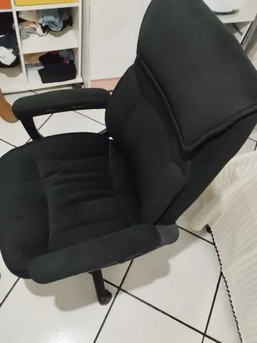 Cadeira de tecido muito confortável