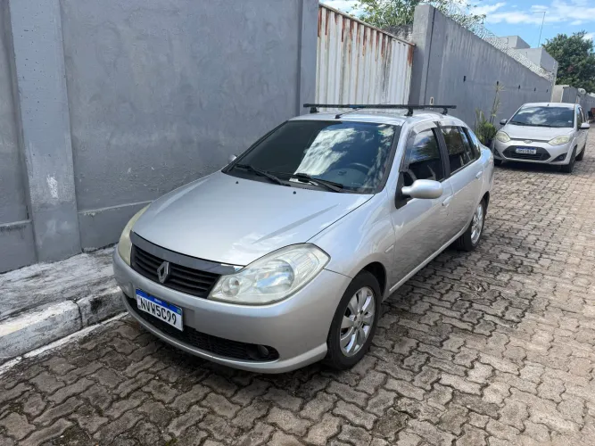 Renault Symbol Privilège Hi-flex 1.6 16V 4P 2011