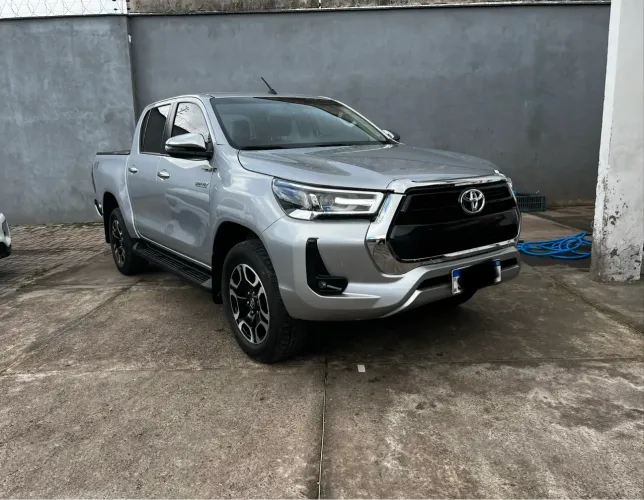 Toyota Hilux CD SRV 4X4 2.8 TDI Diesel Aut. 2025