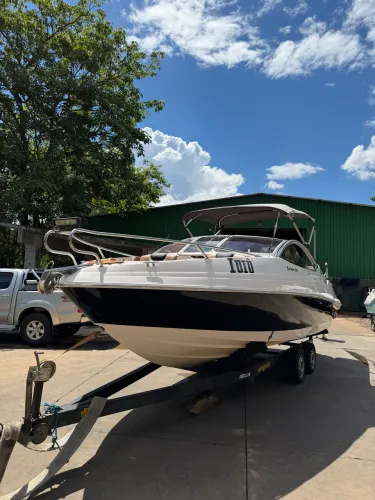 Lancha Focker 240 motor Yamaha 225