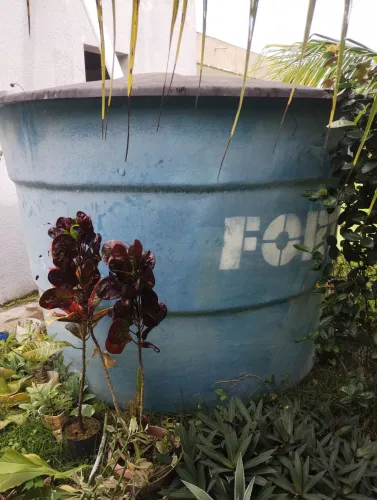 VENDO CX D'ÁGUA 5.000lts $ 2.000