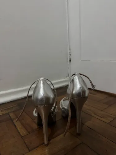 Salto Novo em Ótimo estado