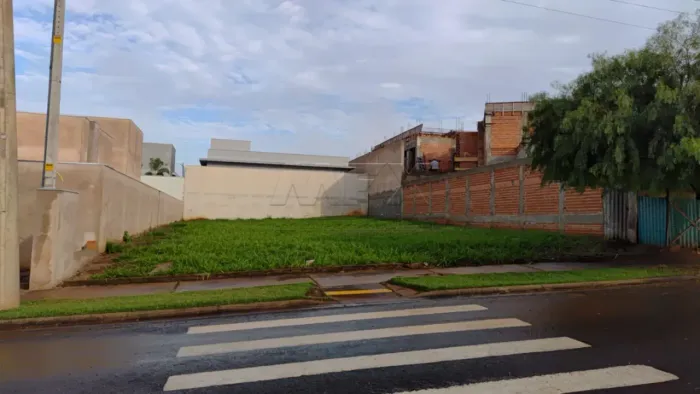 Terreno / Venda - 450m² plano - Residencial Cidade Jardim de Pederneiras - SP