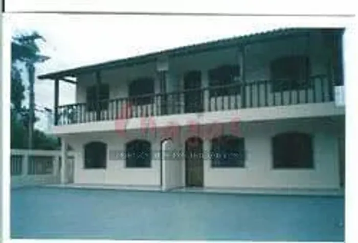 VENDE-SE | CASA EM CONDOMÍNIO | MARTIM DE SÁ.