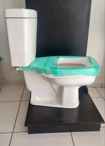 Vaso Sanitário Com Caixa Acoplada