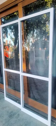Porta de Correr em Alumínio com Vidro Completa/1,58×2,20