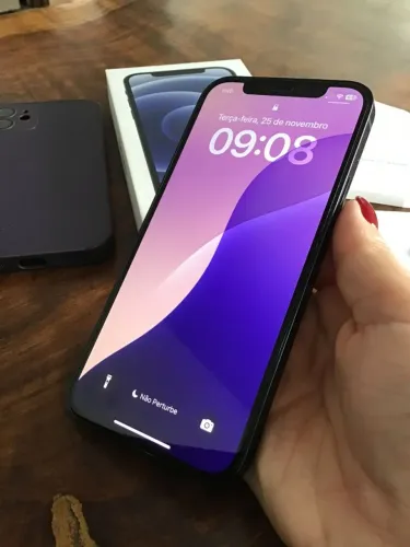 iPhone 12  tela de 6.1" 2532x1170p