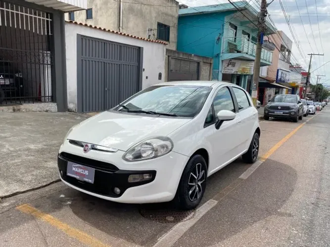 Fiat Punto Attractive 1.4 Fire Flex 8V 5P 2013