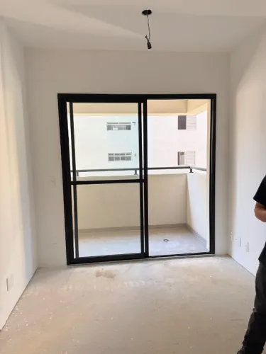 Porta de correr alumínio preto com