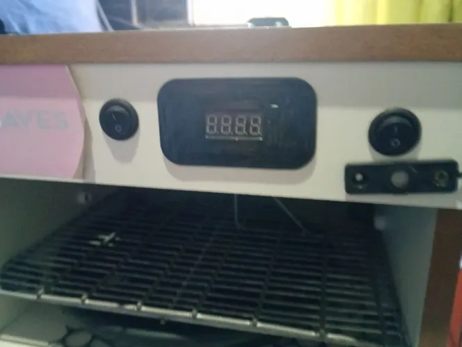 Chocadeira automática com ovoscópio