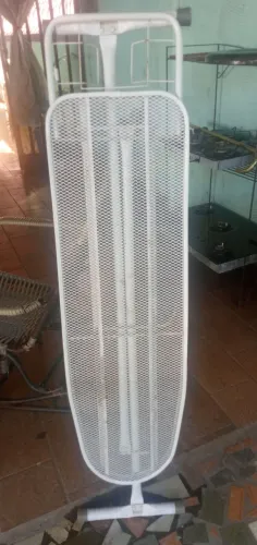 Vendo tábua de passar roupade ferro muito boa entrgo