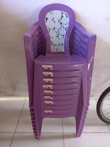 Cadeiras lilás