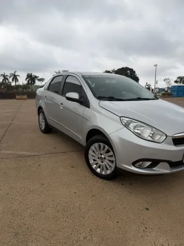 Fiat Grand Siena Essence 1.6 Flex 16V 2014