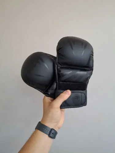 Luva MMA Venom