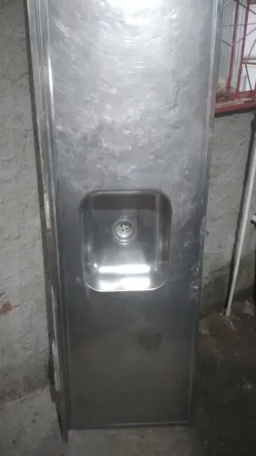 Vendo essa pia 80 reais no pix