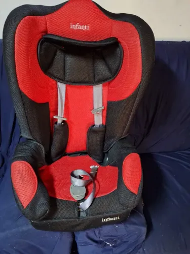 Vendo Cadeirinha de segurança