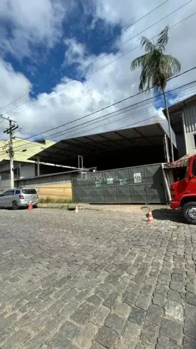 Kitnet/ Studio com 3 Quarto(s) e 2 banheiro(s) para Alugar, 1100 m² por R$ 13333 / Mês