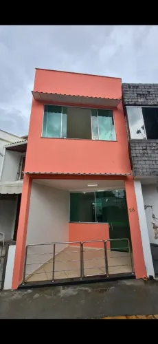 Alugo lindo sobrado na Djalma batista