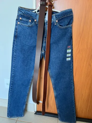 Calça e cintos Levis NOVOS