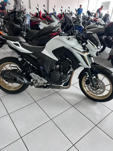 YAMAHA FAZER YS 250