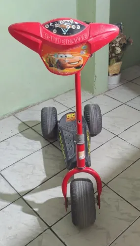 Patinete Relâmpago Mcqueen (Usado)