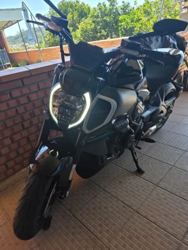 Ducati panigale V4 2025